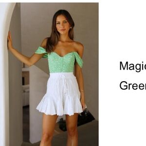 Hello Molly Green top